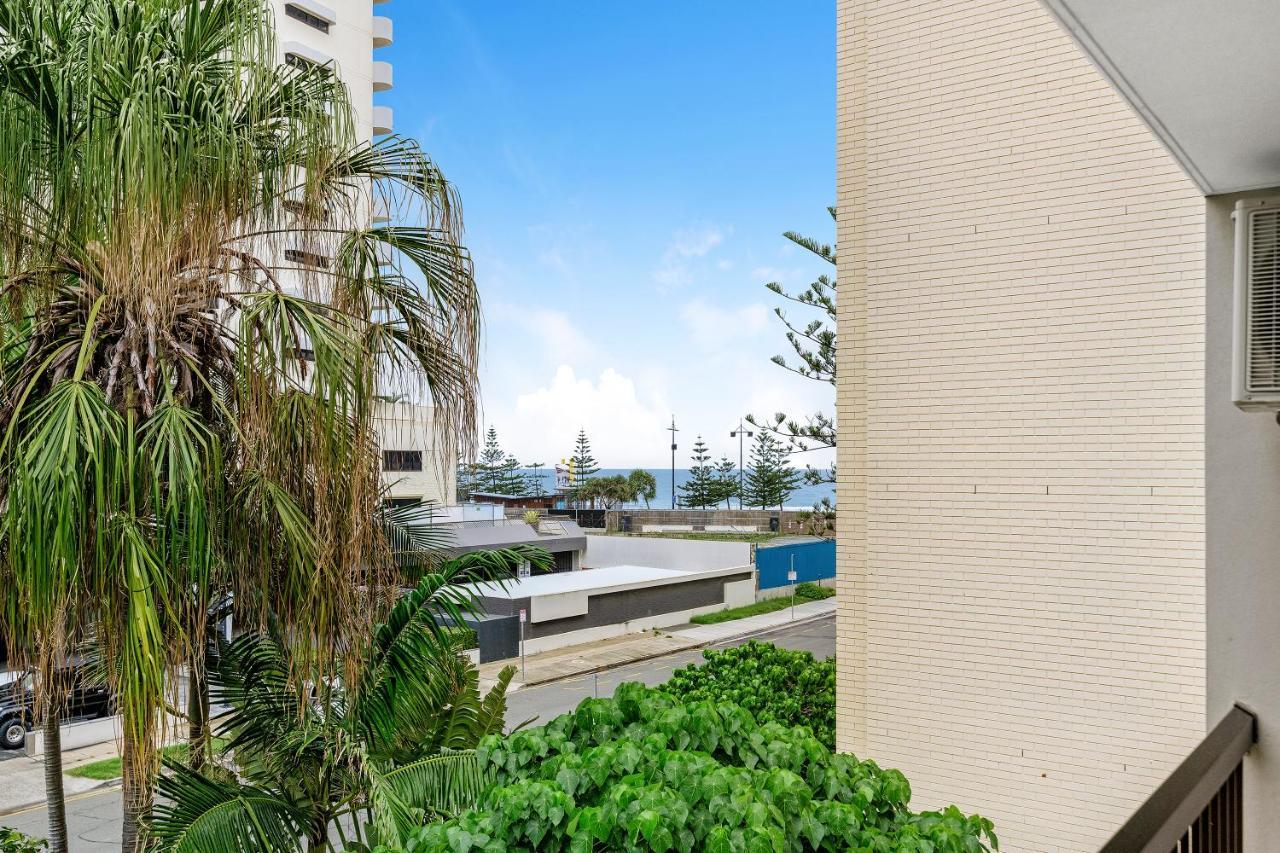 Surfers Paradise- Meters From The Beach! Гоулд Коуст Екстериор снимка